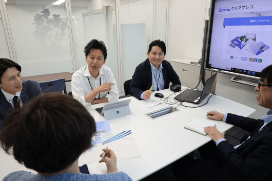 ディーソルでの活動